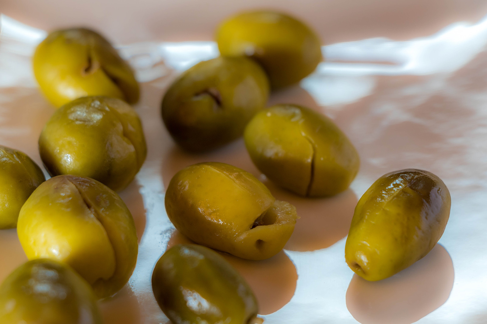 Olives cassées de la vallée des Baux de Provence, AOP
