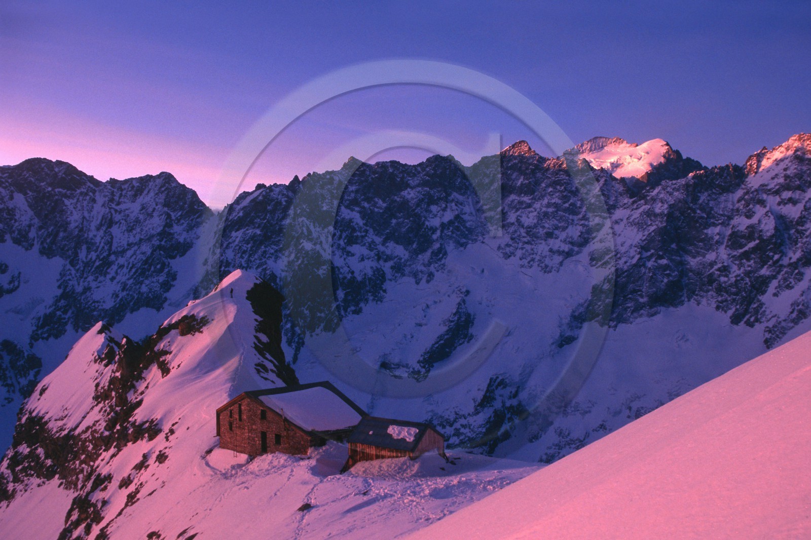 Refuge Adèle Planchard ( 3169 m)