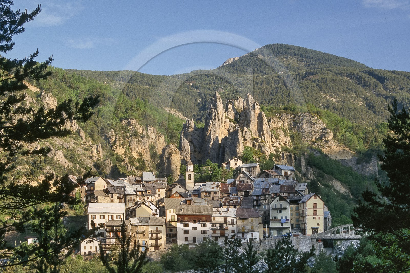 Vallée de la Roya, Parc national du Mercantour, village de Péone
