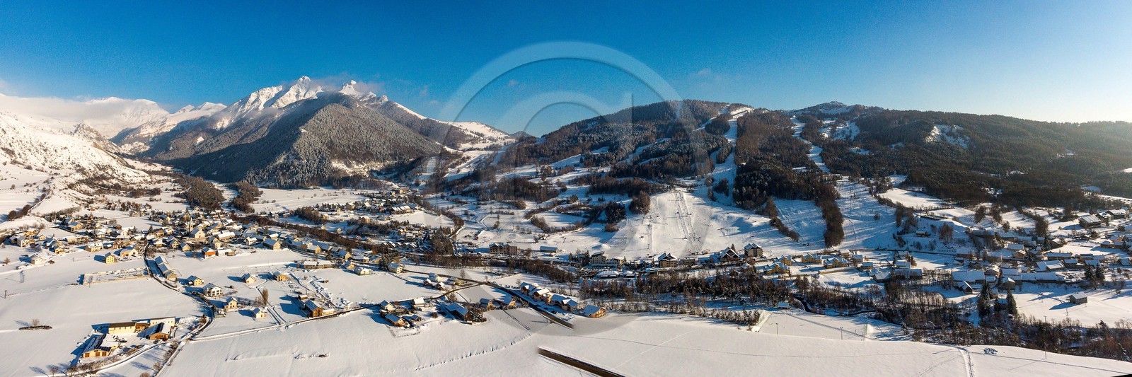 Vallée du Champsaur, station village d'Ancelle