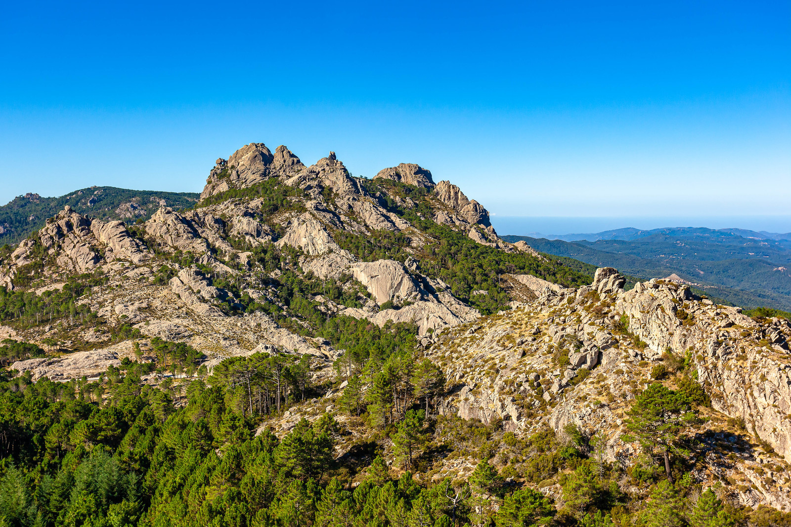 Les Aiguilles de Bavella (forchi di Bavedda )