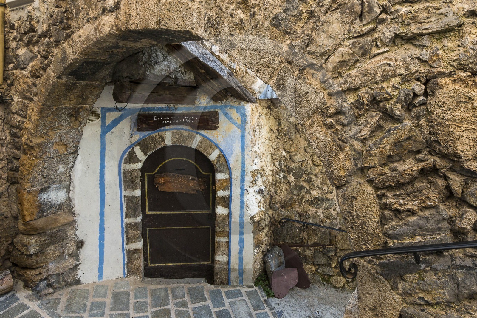 Vallée de la Tinée, Roubion, portes peintes
