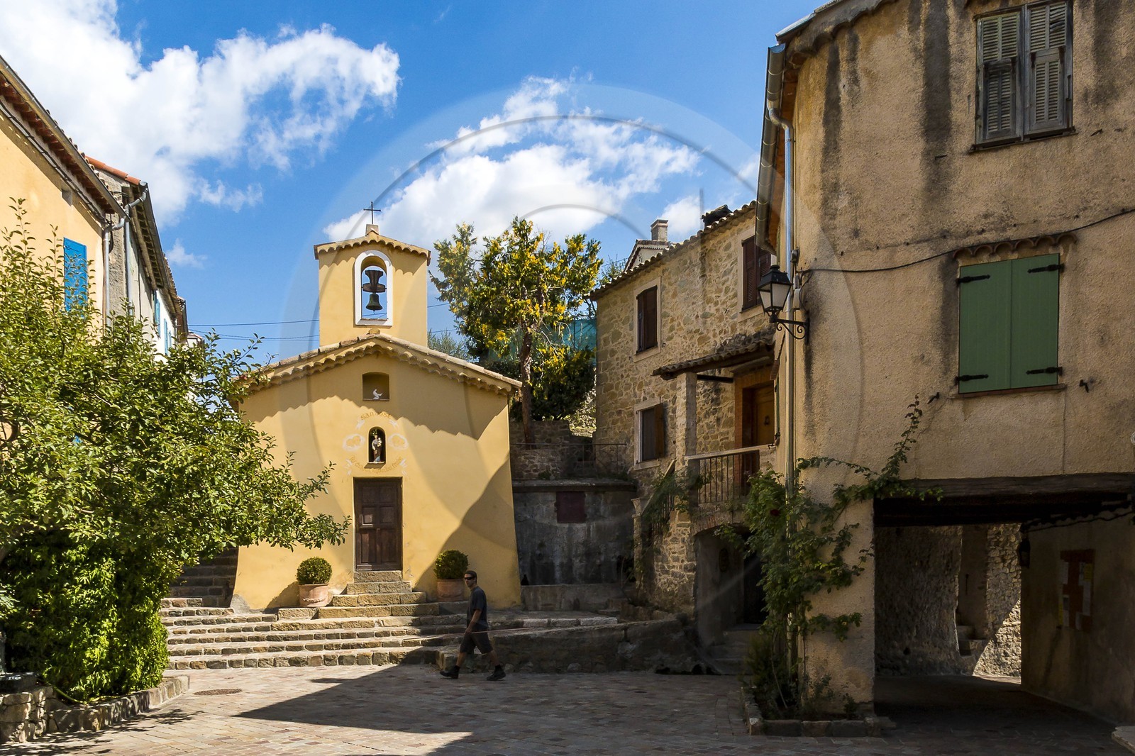 Estéron, Pierrefeu
