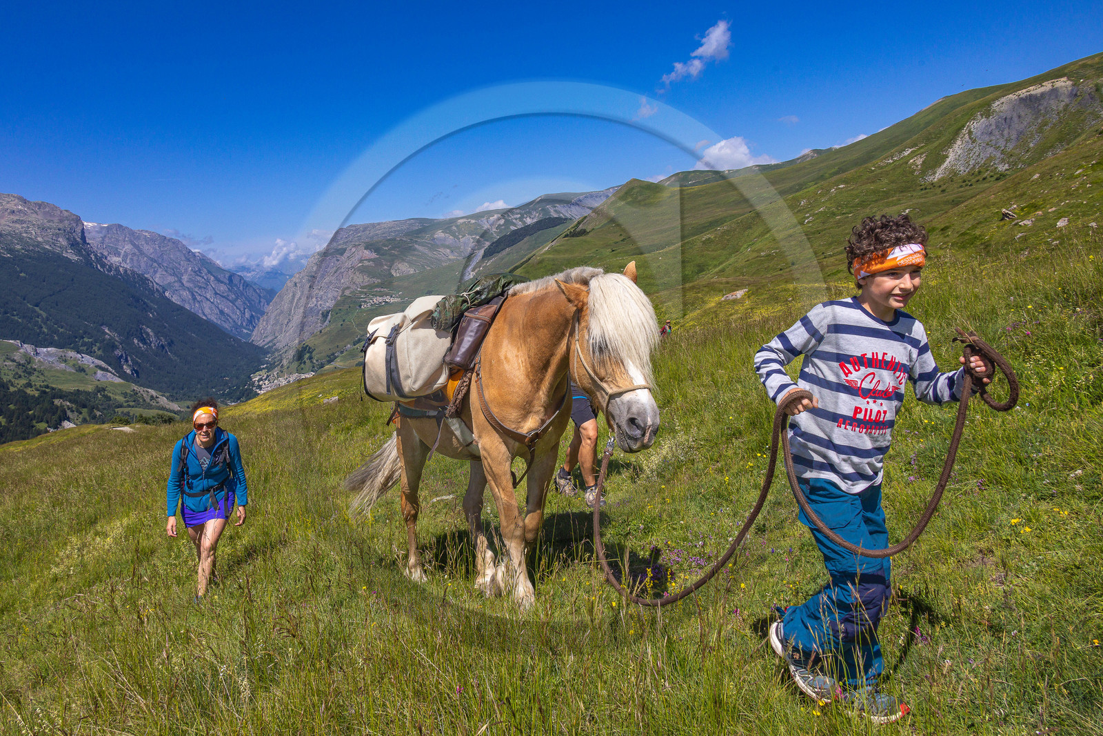 Trek famille avec animaux de bats