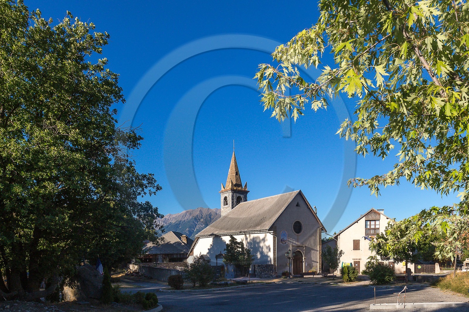 Eglise de l'Ubac de Pontis