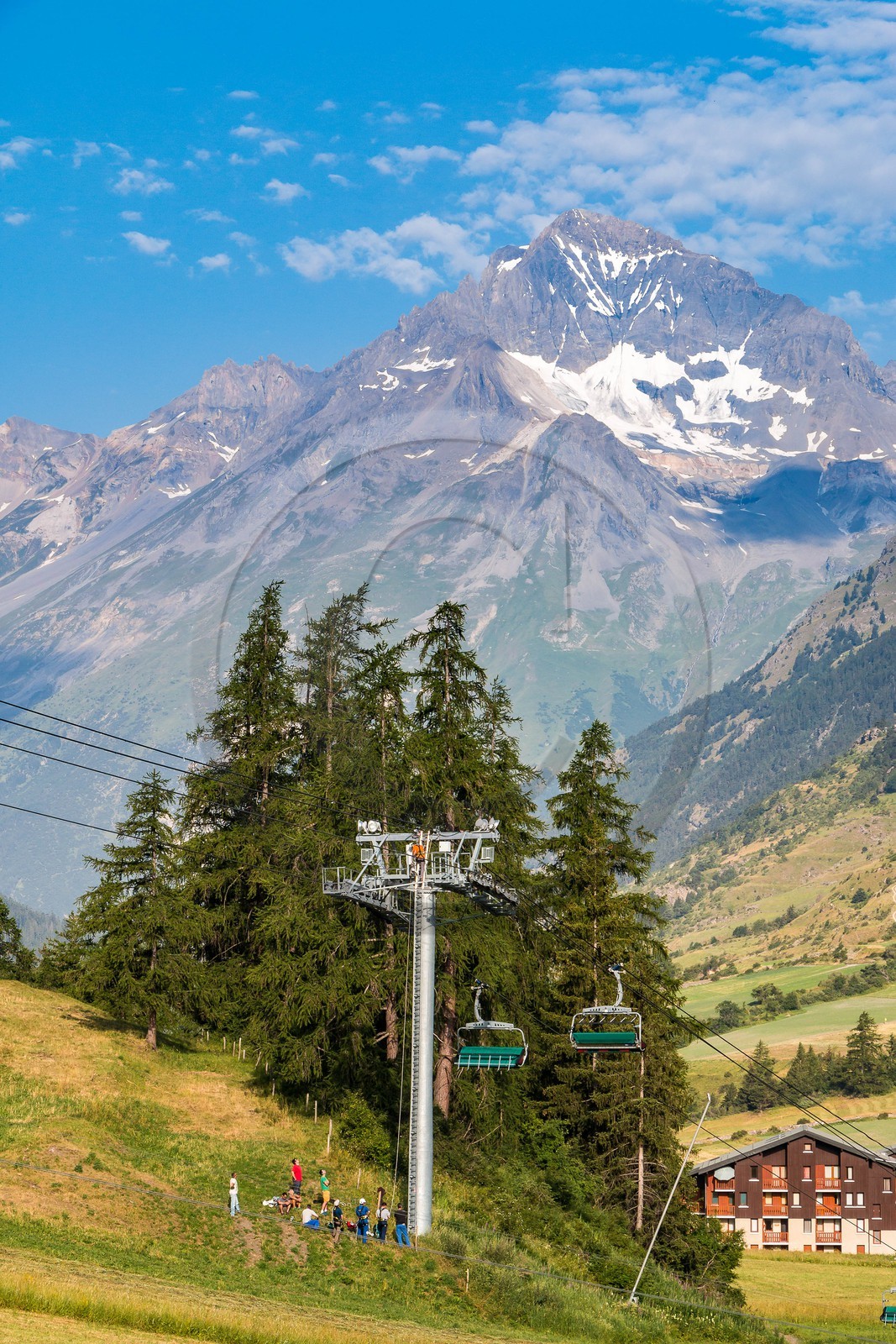 Lanslevillard