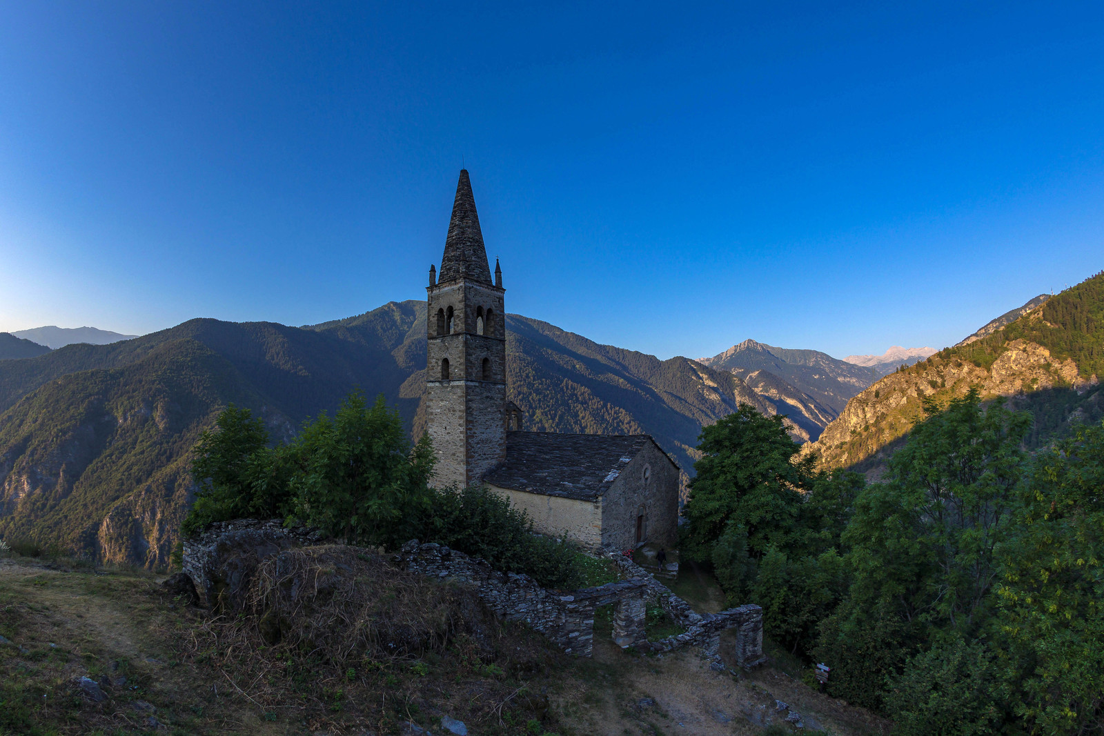 Stroppo, Église San Peyre