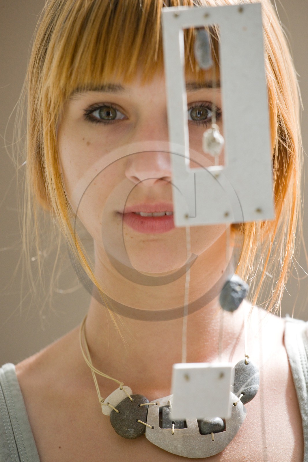 Dina Jaksic, artiste peintre et créatrice de bijoux